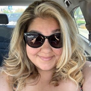 Meet your Posher, Jade